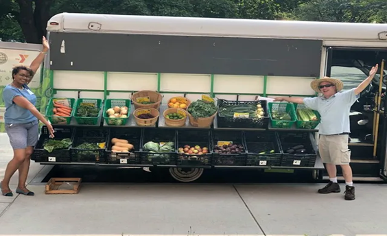 Mobile farmers market